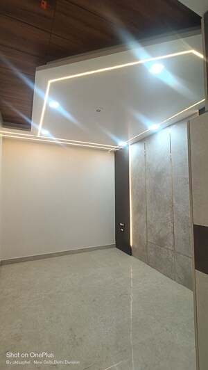 Room in 3 BHK Builder Floor at Bharthal – for Sale