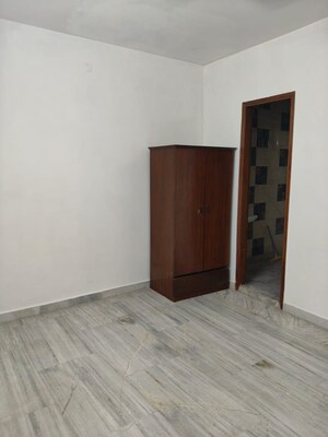 Room in 2 BHK Builder Floor at Lajpat Nagar I – for Rent