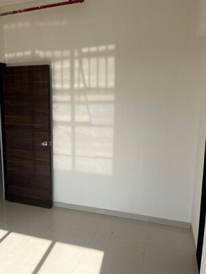 Room in 2 BHK Apartment at Gulmohar CHS Goregaon, Goregaon West – for Rent