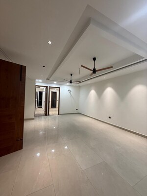 Room in 2 BHK Builder Floor at Dehradun Cantt – for Sale