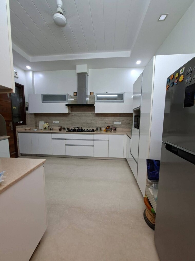 Kitchen, amrapali-heartbeat-city 3.5 Bedroom 2115 Sq.Ft. Apartment In Sector 107 Noida 10285200