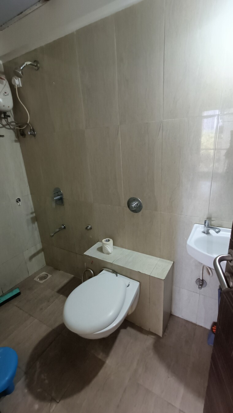 Bathroom, sahajanand-arista 2 Bedroom 700 Sq.Ft. Apartment In Goregaon West Mumbai 10285223