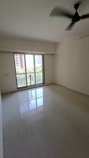 Room in 2 BHK Apartment at Sahajanand Arista, Goregaon West – for Rent