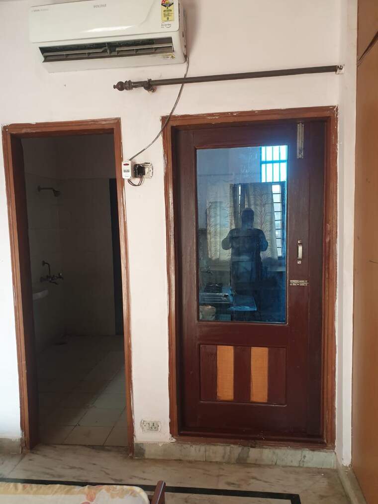undefined, nizamuddin east 4 Bedroom 260 Sq.Yd. Independent House In Nizamuddin East Delhi 10285250
