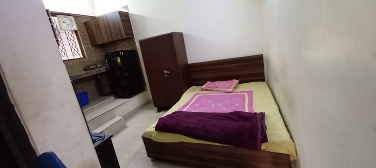 Bedroom, amar colony 1 RK 50 Sq.Yd. Builder Floor In Amar Colony Delhi 10285242