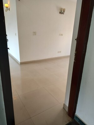 Room in 3 BHK Apartment at Sushma Urban Views, Ghazipur – for Sale