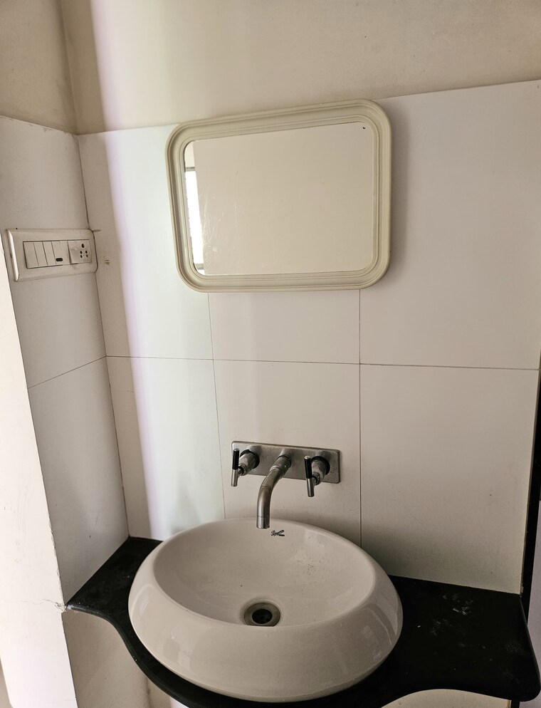 Bathroom, amit-sapphire-park 2 Bedroom 1100 Sq.Ft. Apartment In Balewadi Pune 10285268