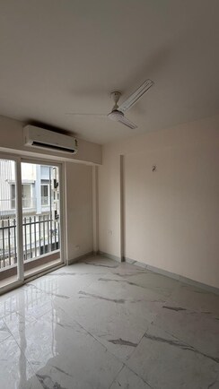 2.5 BHK + Study Room,Basement Apartment For Rent in Smart World Gems