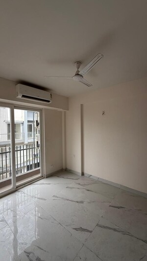 2.5 BHK Apartment For Rent in Smart World Gems, Sector 89