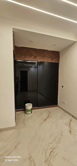 Furnished Amenities in 5 BHK Independent House at Motiaz Guildford Square, International Airport Road – for Sale