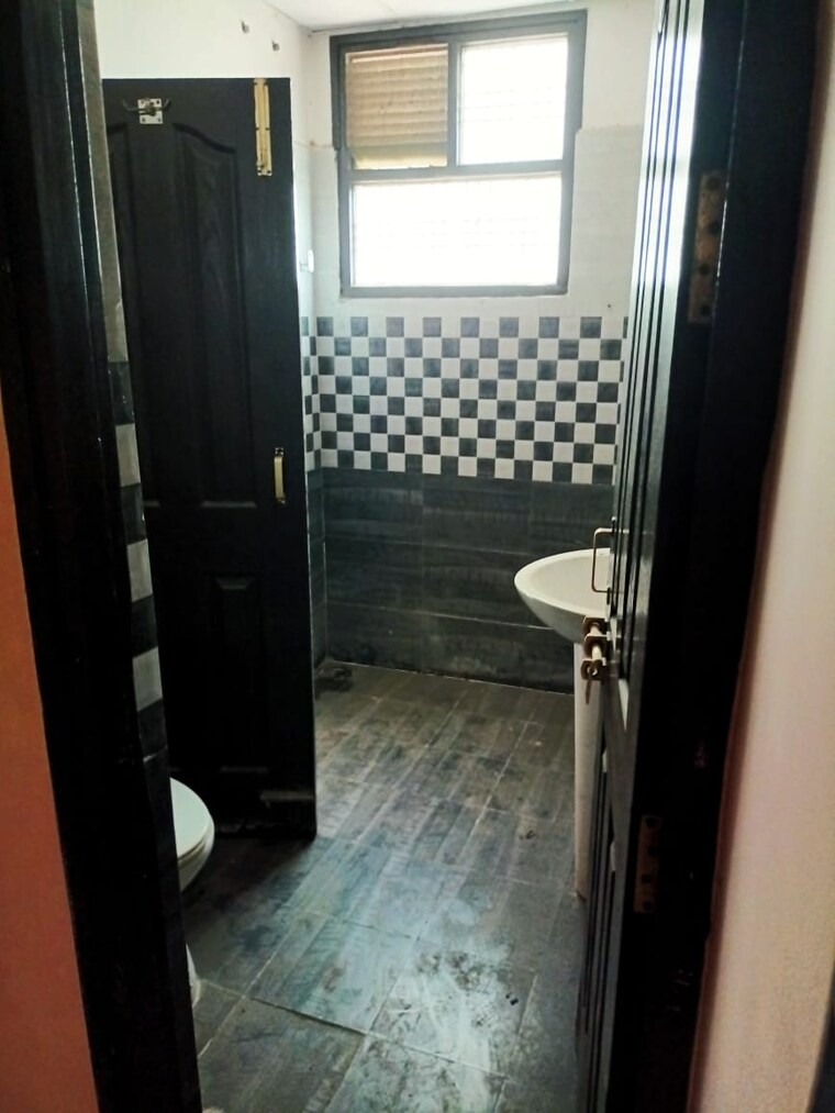 Bathroom, vrindavan yojna 2 Bedroom 1555 Sq.Ft. Builder Floor In Vrindavan Yojna Lucknow 10287619