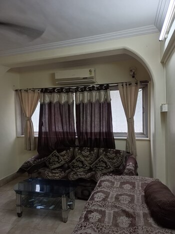 1 RK Builder Floor for Rent in Lake Market, Kolkata
