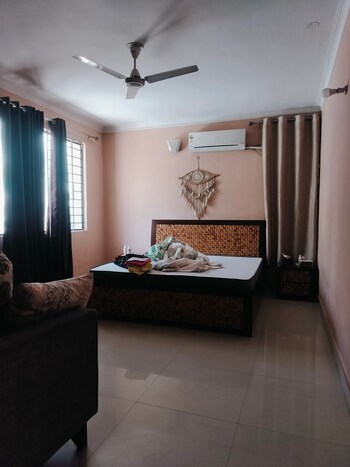 3 BHK Flat for Sale in Vasant Kunj, Delhi