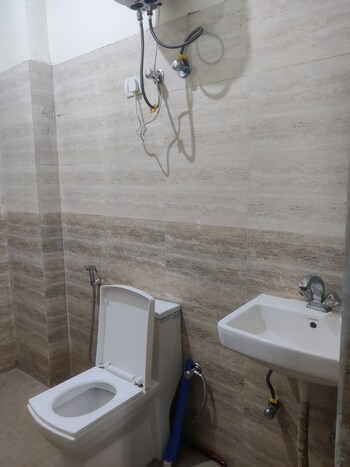 Gaur City 2 - 11th Avenue