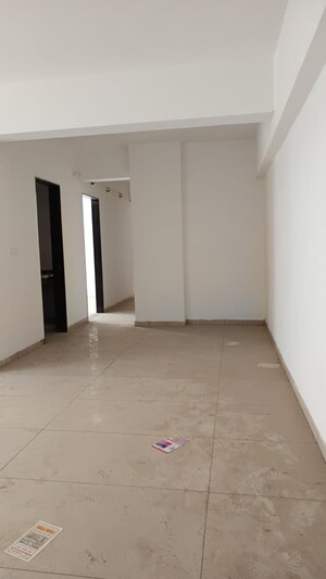 Room in 1 BHK Builder Floor at Shalimar Garden Extension I – for Sale