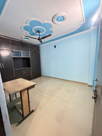 2 BHK Builder Floor for Rent in Dwarka Mor, Delhi