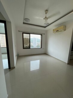 1 BHK Apartment For Rent in Lalani Grandeur
