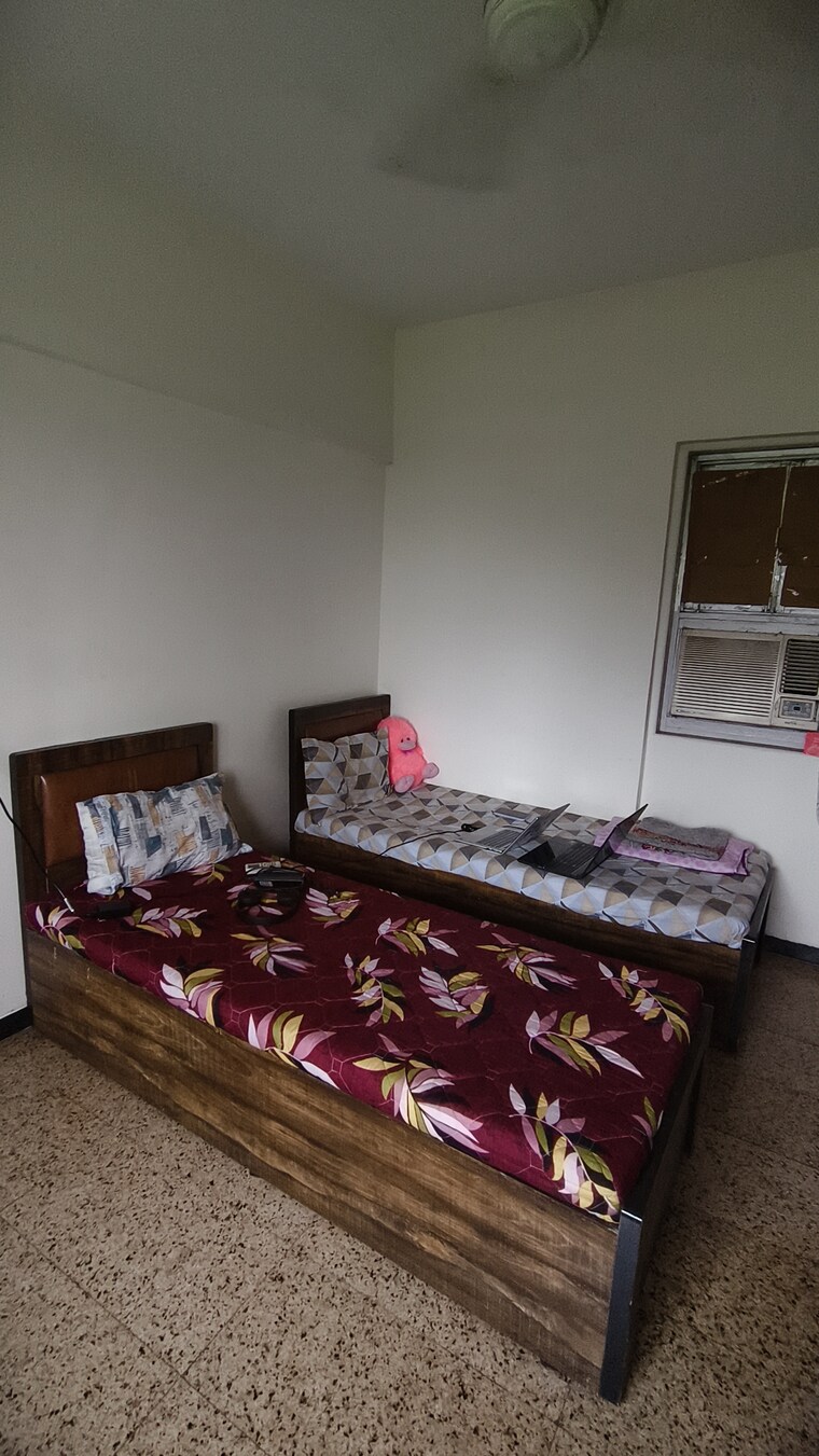 Bedroom, gokuldham colony Pg For Boys & Girls In Gokuldham Colony 10303625