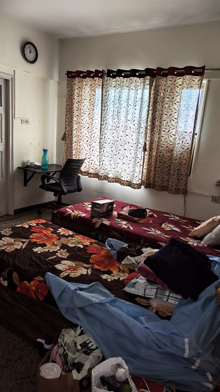 Bedroom, gokuldham colony Pg For Boys & Girls In Gokuldham Colony 10303625