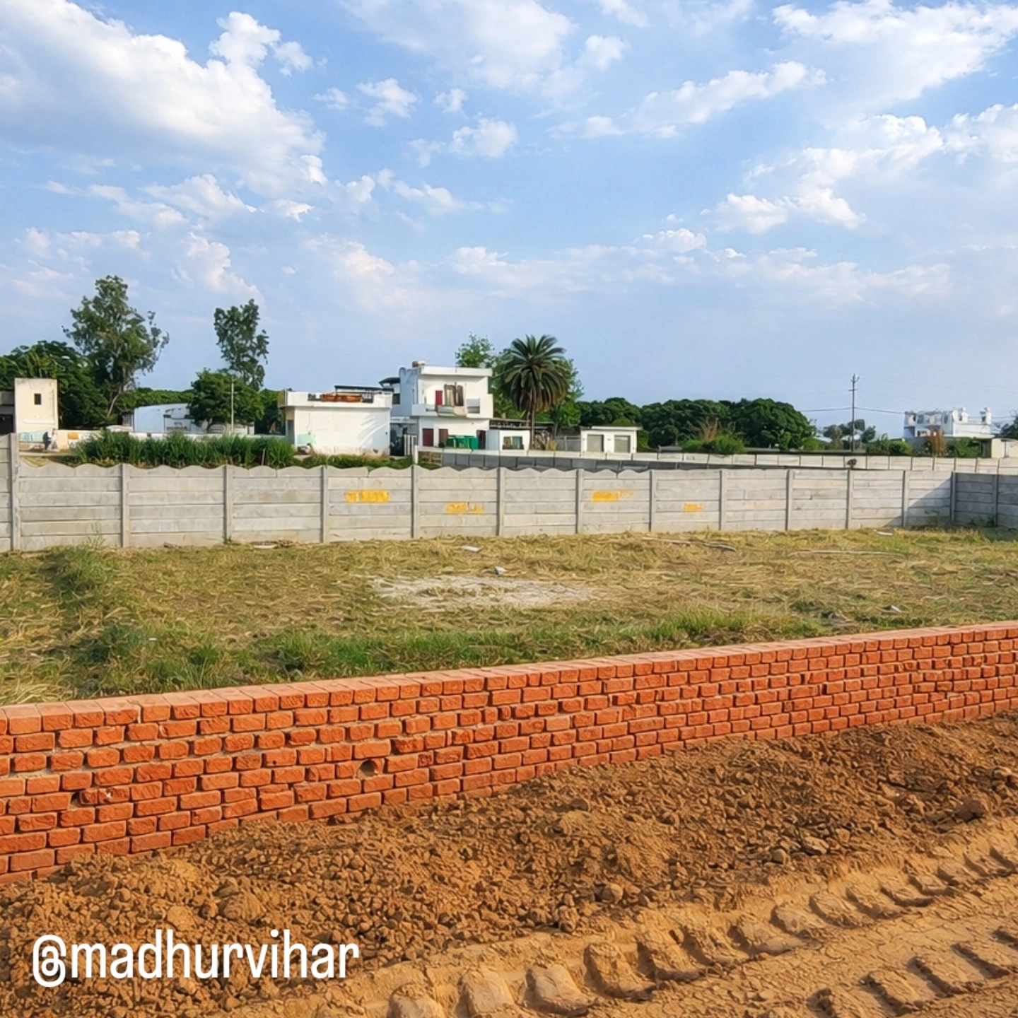 Plot For Sale in Pallavpuram