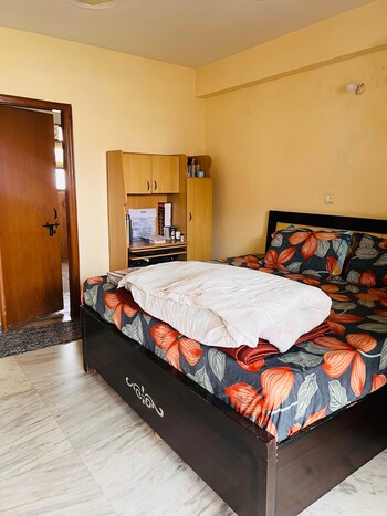 3 BHK Flat for Sale in Haiderpur, Gurgaon