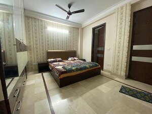 Bedroom in 3 BHK Builder Floor at Safdarjung Enclave – for Rent