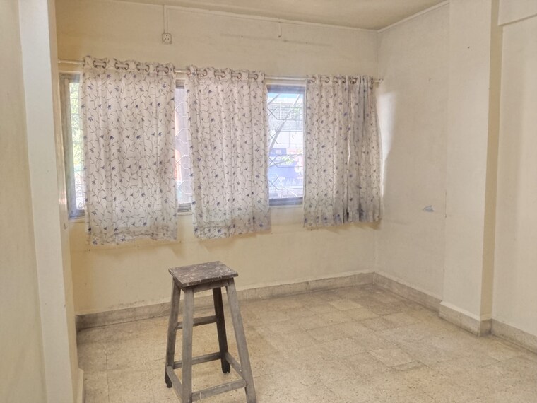 Room, shri-ram-niwas 1 Bedroom 560 Sq.Ft. Apartment In Aundh Pune 10313880