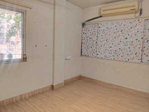 Room in 1 BHK Apartment at Shri Ram Niwas, Aundh – for Rent