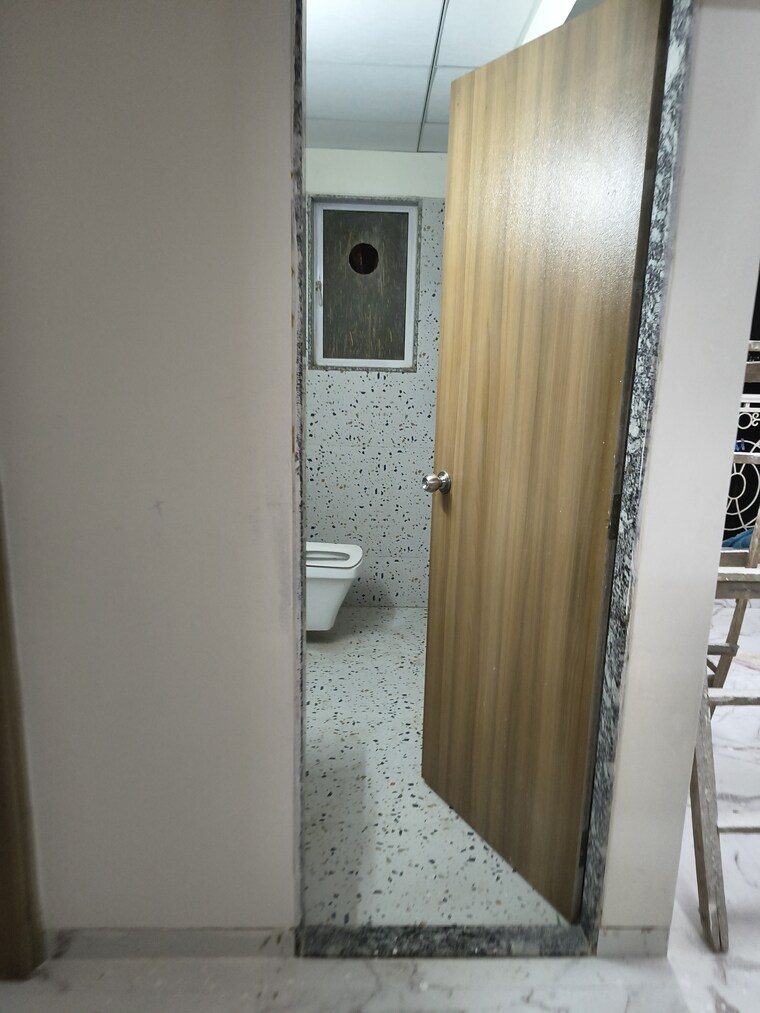 Bathroom, kurla east 1 Bedroom 450 Sq.Ft. Apartment In Kurla East Mumbai 10313882