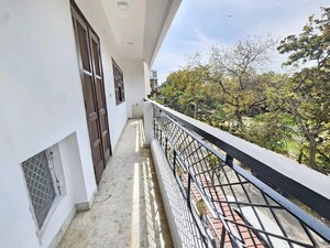 Balcony in 3 BHK Builder Floor at Panchsheel Enclave – for Rent