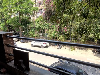 6+ BHK House for Sale in Sector 122, Noida