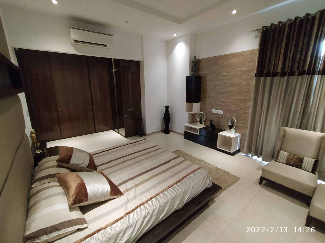 5 BHK + Pooja Room,Study Room,Extra Room,Basement,Store Room Builder Floor For Sale in BPTP District Phase 2