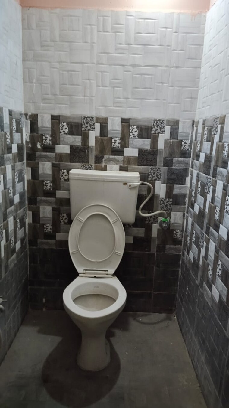 Bathroom, begumpet 1 RK 310 Sq.Ft. Builder Floor In Begumpet Hyderabad 10316942