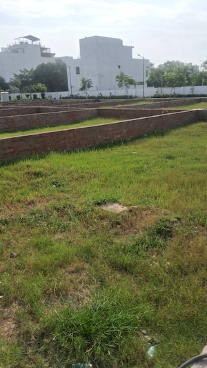  Plot For Sale in Sushant Golf City