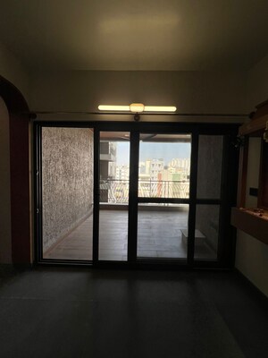 Room in 3 BHK Apartment at Prime Centreo, Kanakapura Road – for Rent