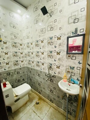 Team Area in 2 BHK Builder Floor at Uttam Nagar West – for Rent