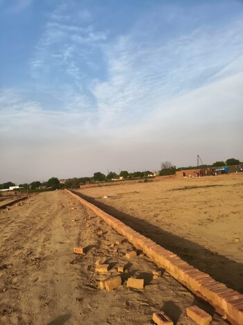 Plot for Sale in Saini, Greater Noida