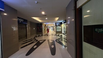 Shop for Rent in Chinar Park, Kolkata