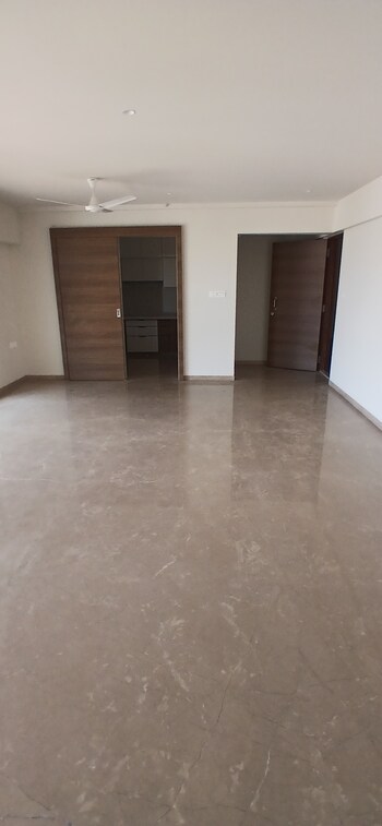 Balan Anu Smera Skylight