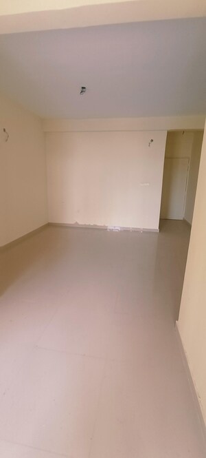 Room in 2 BHK Apartment at Pyramid Midtown, Sector 59 – for Rent