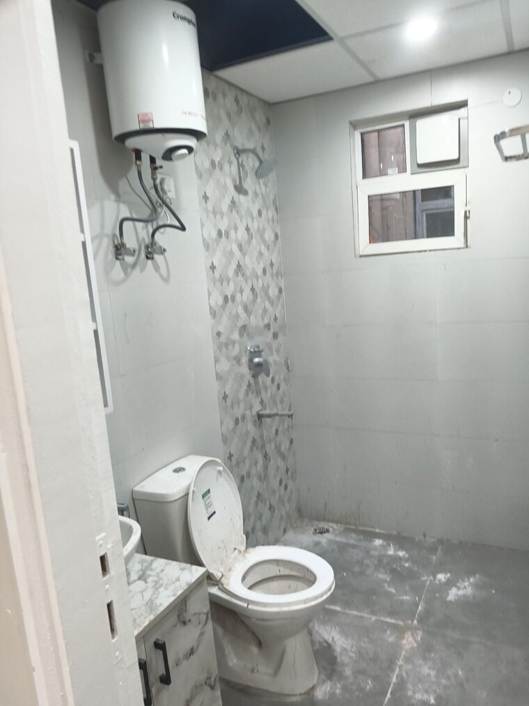 Bathroom, signature-global-sarvam 4 Bedroom 4375 Sq.Ft. Apartment In Sector 37d Gurgaon 10333441