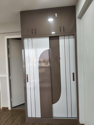 Building Lobby in 4 BHK Apartment at Signature Global Sarvam, Sector 37d – for Rent