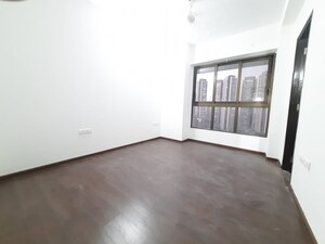 Room in 3 BHK Apartment at Gundecha Premiere, Kandivali East – for Sale