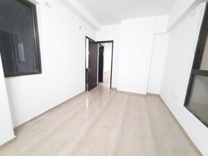 Room in 3 BHK Apartment at Gundecha Premiere, Kandivali East – for Sale