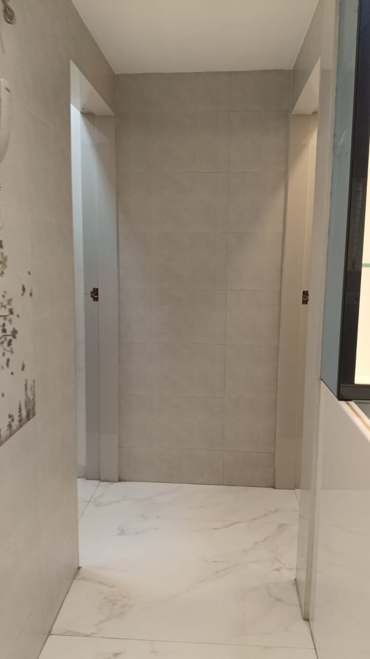 Bathroom, wadhwa-tw-gardens 3 Bedroom 1132 Sq.Ft. Apartment In Kandivali East Mumbai 10334449
