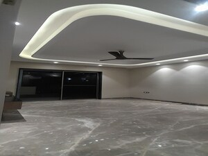 Room in 4 BHK Builder Floor at Palam Vihar – for Sale