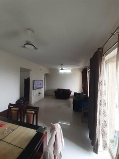 2 BHK Apartment For Rent in Five Star Royal Glory