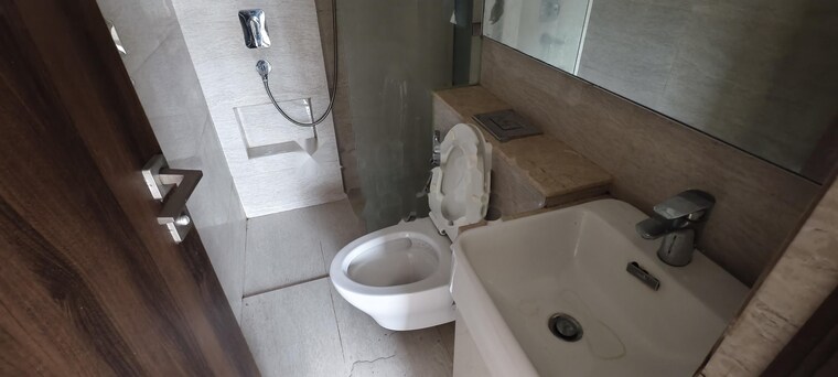 Bathroom, castle-rock 2 Bedroom 1000 Sq.Ft. Apartment In Powai Mumbai 10334474