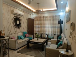 4 BHK + Store Room Builder Floor For Sale in Unitech South City II