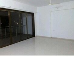 3 BHK + Servant Room Apartment For Rent in Marvel Cascada